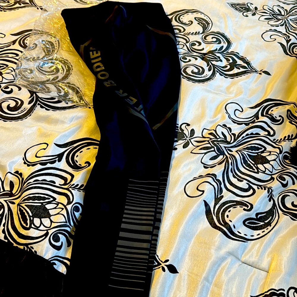 New Better Body pants - Picture 3 of 4